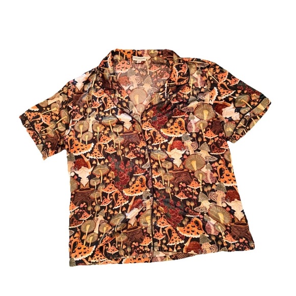 EARTHBOUND Mushroom Print Silky Pajama Set - Picture 4 of 8